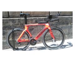 GIANT TRINITY ADVANCED Race-Ready Upgrade mit Giant SL1Aero Carbon Laufrädern Neon Red Tri TT Bike 2018