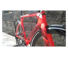 GIANT TRINITY ADVANCED Race-Ready Upgrade mit Giant SL1Aero Carbon Laufrädern Neon Red Tri TT Bike 2018
