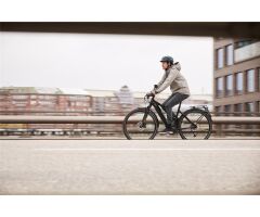 Giant Explore E+ Pro 45 GTS Trekking Ebike 2024 | black gloss-matt