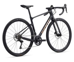 GIANT Revolt Advanced 3 Gravelbike 2024 | Carbon