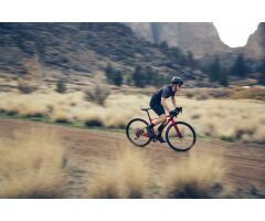 GIANT Revolt 1 Gravelbike 2023 | Grenadine